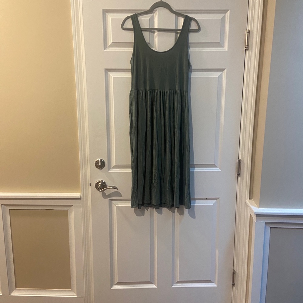 🧡 Women’s GAP scoop neck sleeveless midi dress